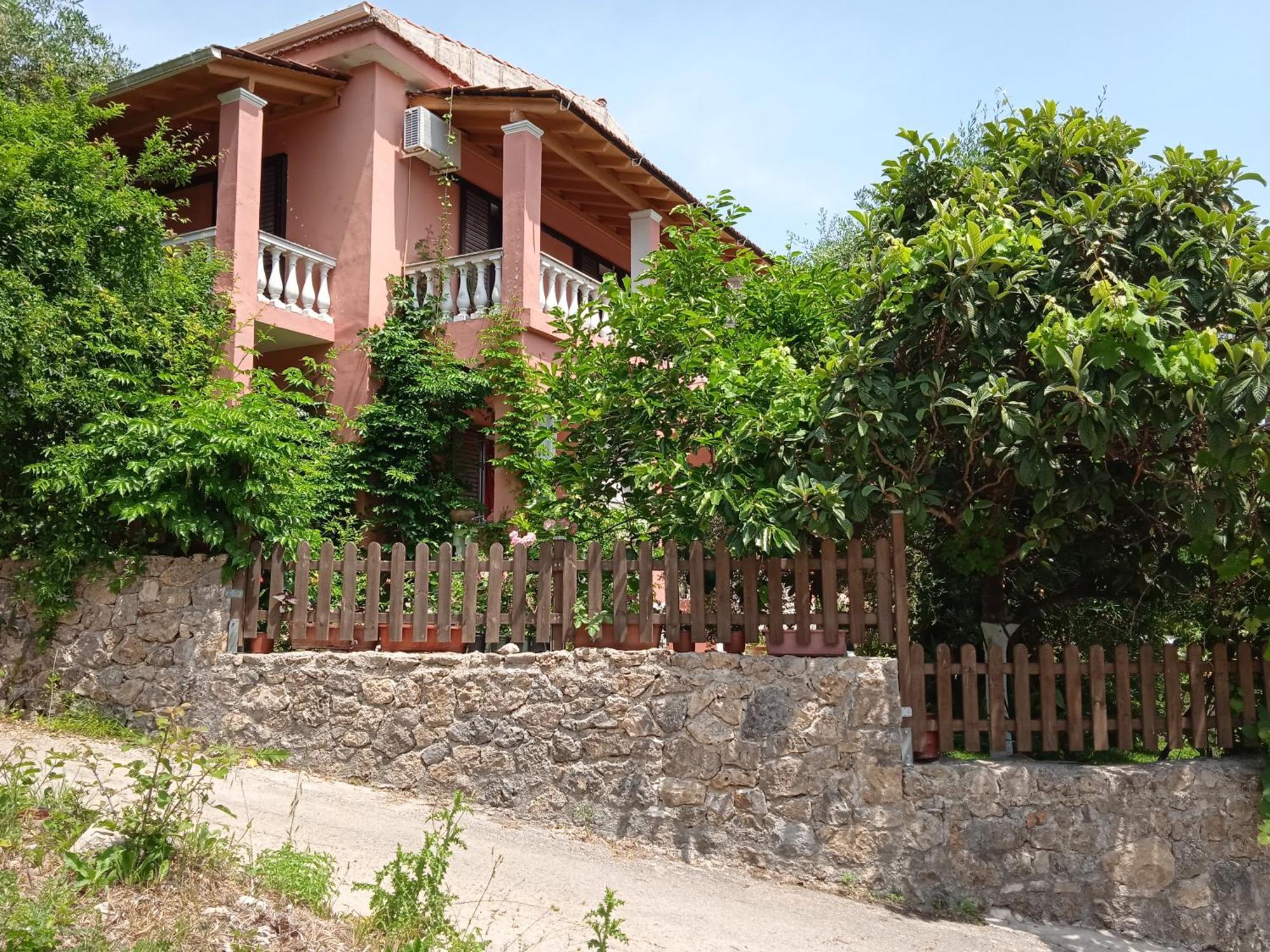 Iren Holiday Apartment Ipsos Exterior photo